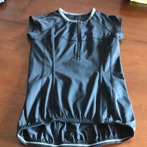Lululemon illuminate reflective cycle top